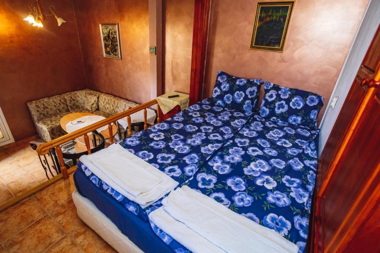 Arbat Guest Rooms 阿巴纳西 外观 照片
